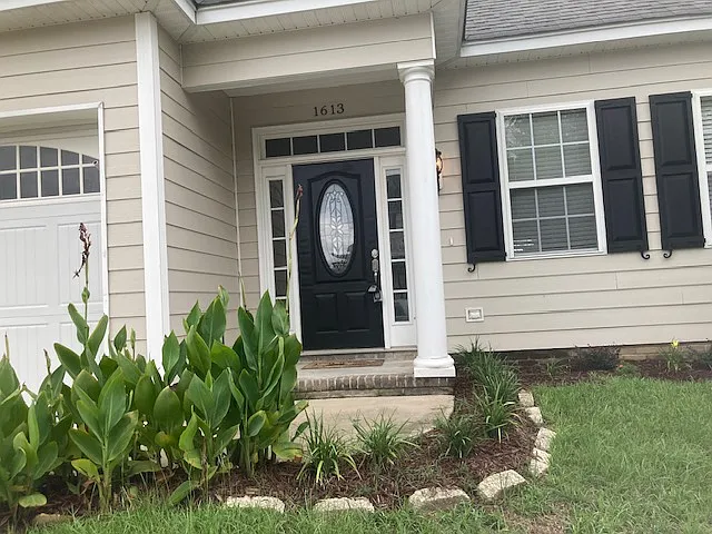 4 bed, 2.5 bath, 1853 sqft, $2,095 — Photo 2