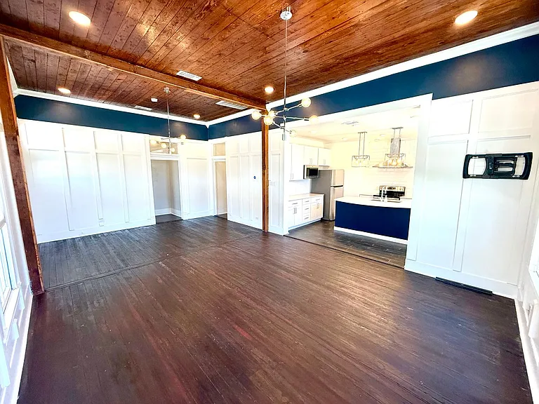 804 Dawson St — Photo 6