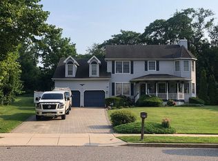 1309 Royal Ln, Thorofare, NJ 08086