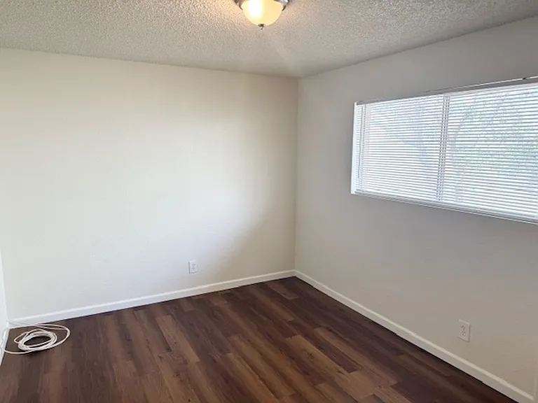 4207 N 9th St — Photo 17