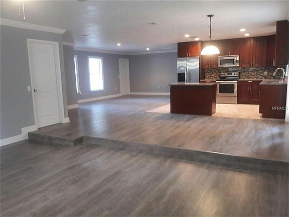 5th image of 6580 Magee Ct