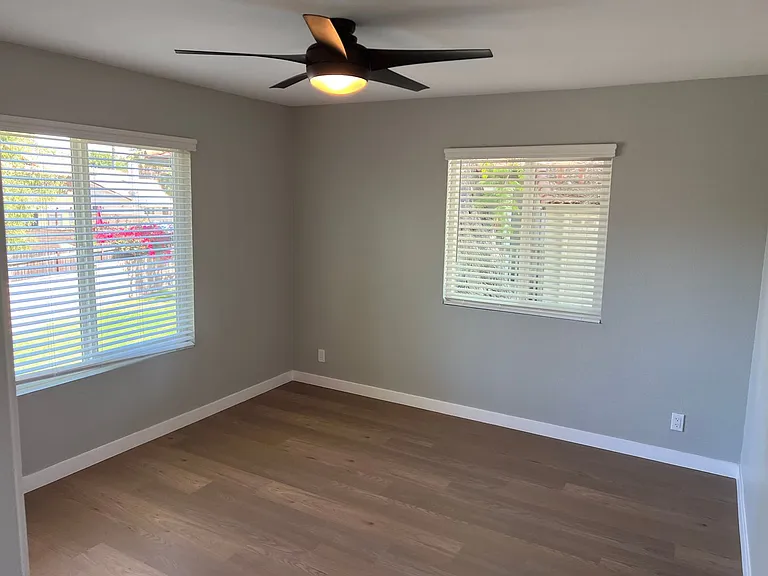 Corona Pointe Resort — Photo 122