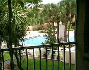 4th image of 1087 The Pointe Dr