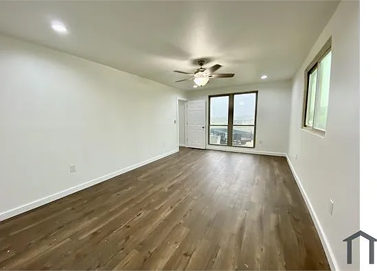 3 bed, 1800 sqft, $2,000 — Photo 2