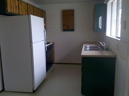 2nd image of 1143 Sparrow Dr