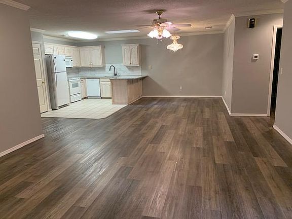4th image of 5415 Southside Dr