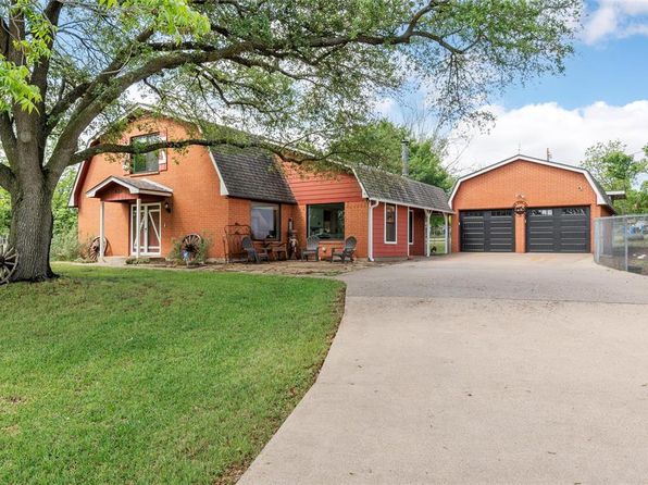 626 Friendly Oaks Dr