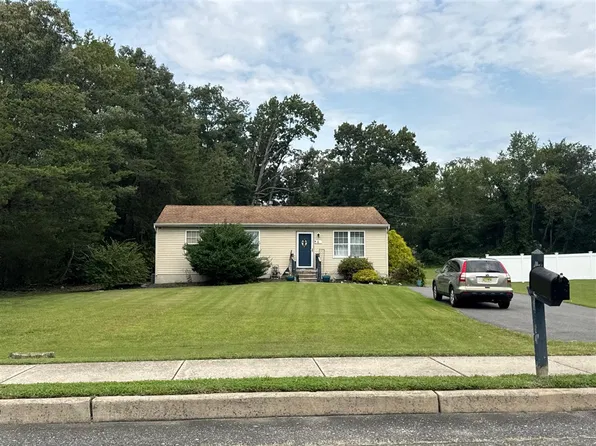 5 Rogers Dr, Bridgeton, NJ 08302