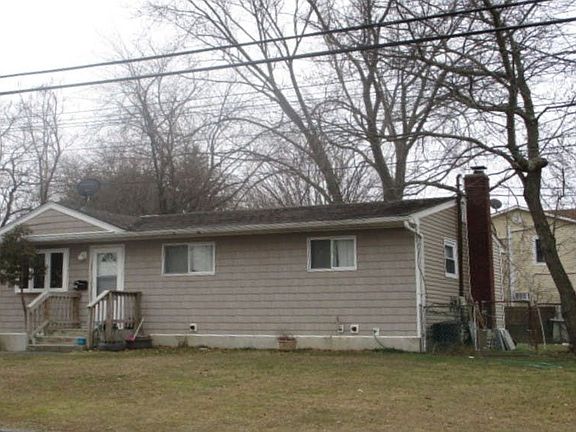 2nd image of 22 Henderson Pl