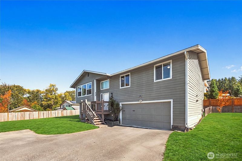 4th image of 809 19th Avenue SW