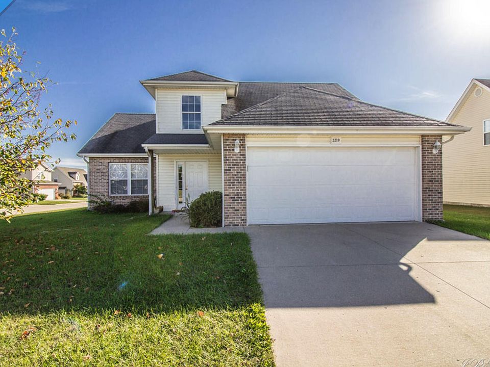2nd image of 2210 Hollow Ridge Ct