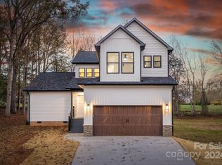 2680 Country Meadows Ln, Valdese, NC 28690