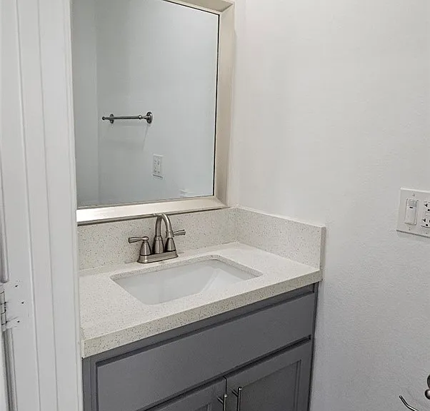 12308 Valley View Ave — Photo 51