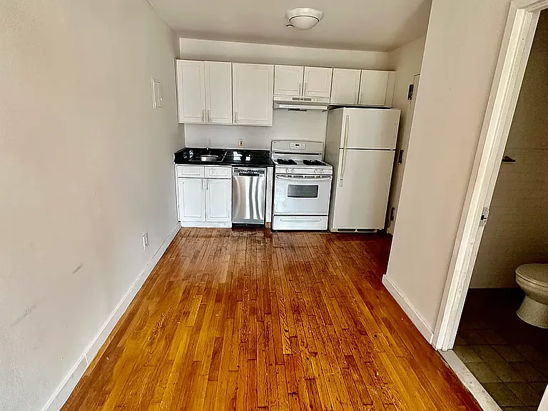 204 Livingston St #33 — Photo 4