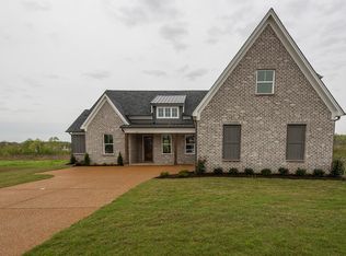 105 Highland Park Dr, Oakland, TN 38060