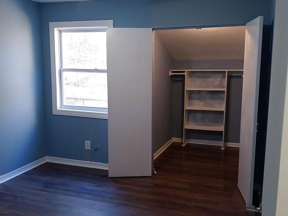 5th image of 3388 Columbia Trce