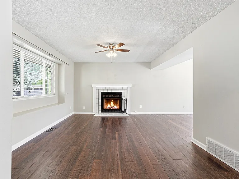 2115 Golden Barrel Ct — Photo 3