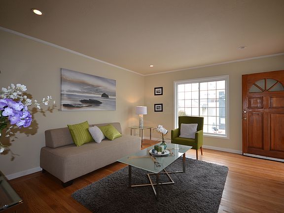 3rd image of 54 Stoneybrook Ave