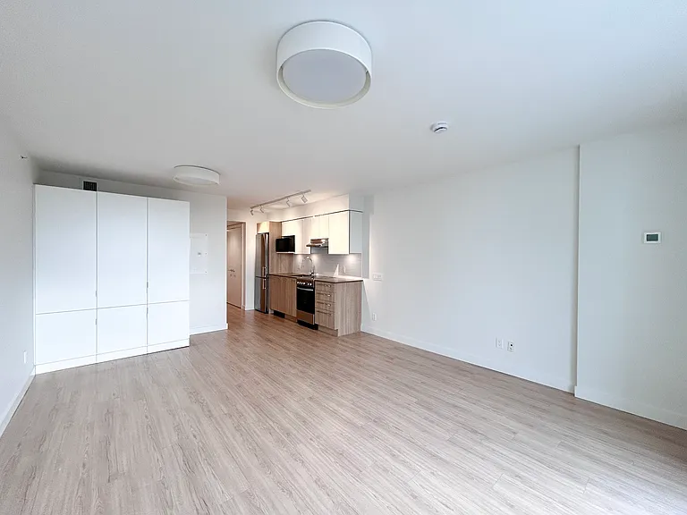 1108 Pendrell St — Photo 12