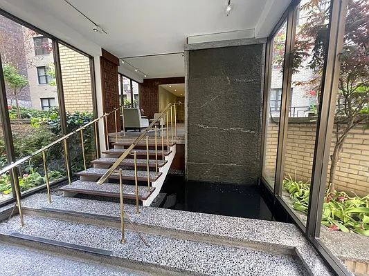 Rented by Manhattan Realty Group | media 6