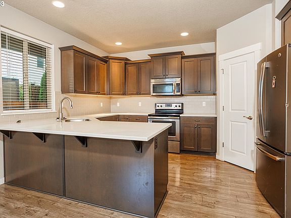 2nd image of 7618 NE 60th Way