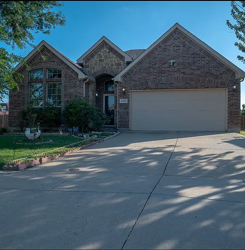 2520 Triangle Leaf Dr Photo 1