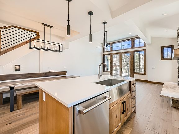 5th image of 307 S 5th Avenue UNIT 2