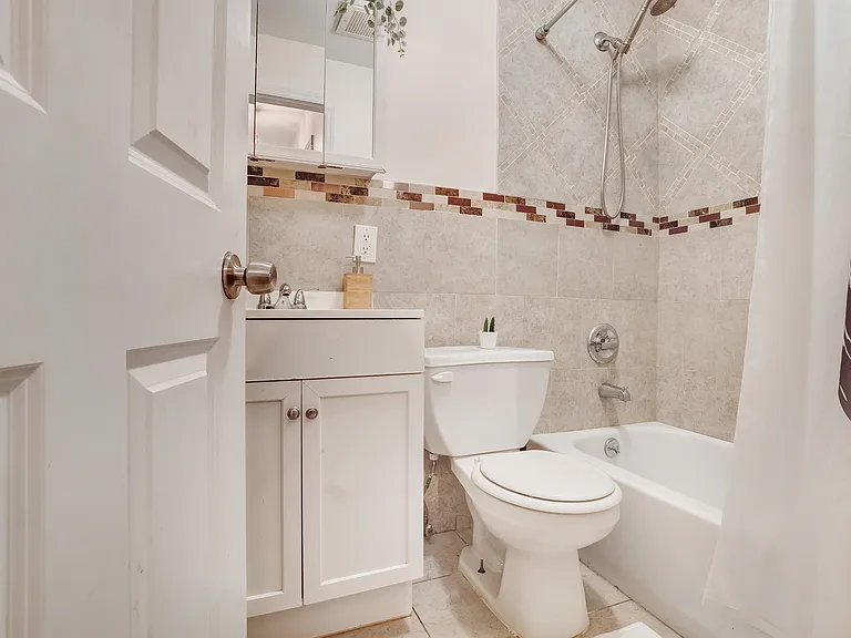 1570 Prospect Pl #3 — Photo 10