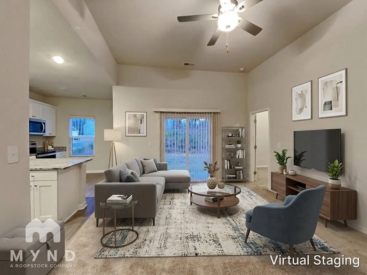 3 bed, 2.0 bath, 1316 sqft, $1,825 — Photo 2