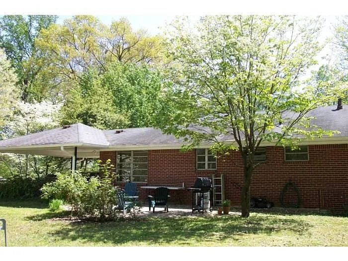 Building Photo - 1686 Oak Ln