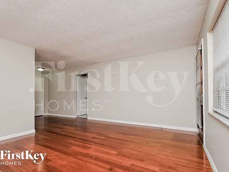 1659 Fruitwood Dr — Photo 2