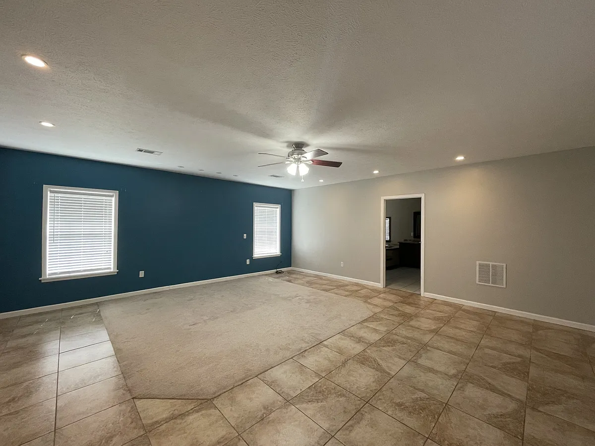 Building Photo - 3071 Hickory Grove Rd
