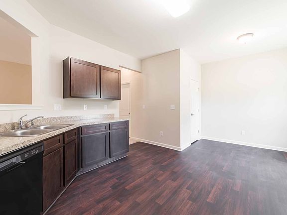 Sizable kitchen with appliances included