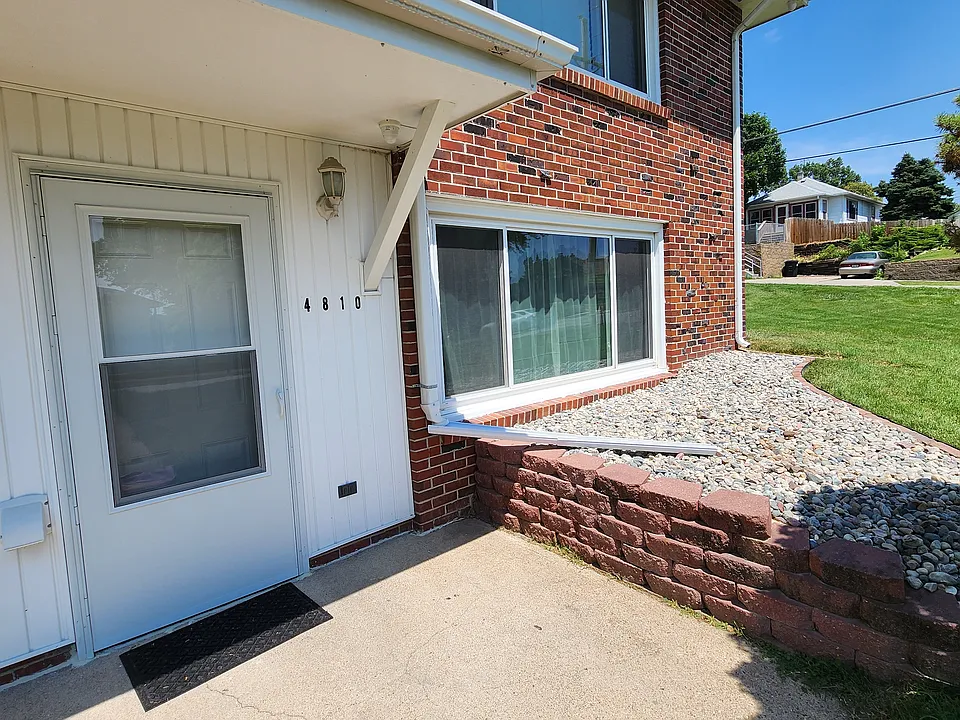 4810 Orchard Ave