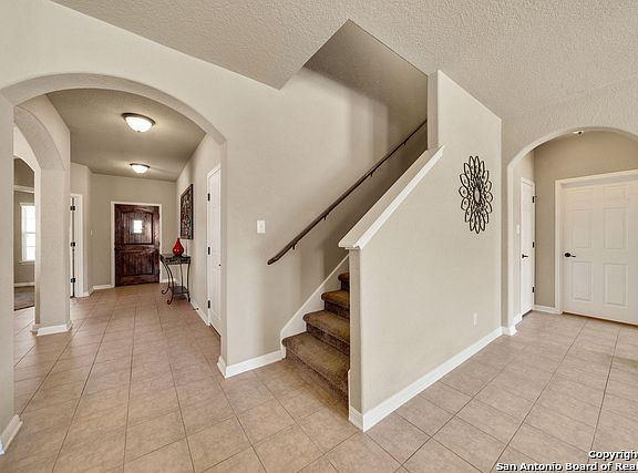 3rd image of 133 Chisholm Dr