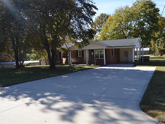 2nd image of 171 Wright Ln