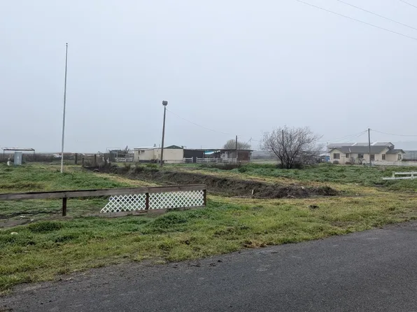 21075 19th Ave, Stratford, CA 93266