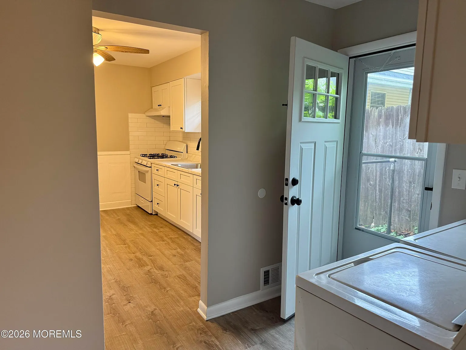 2 bed, 1872 sqft, $2,250 — Photo 4