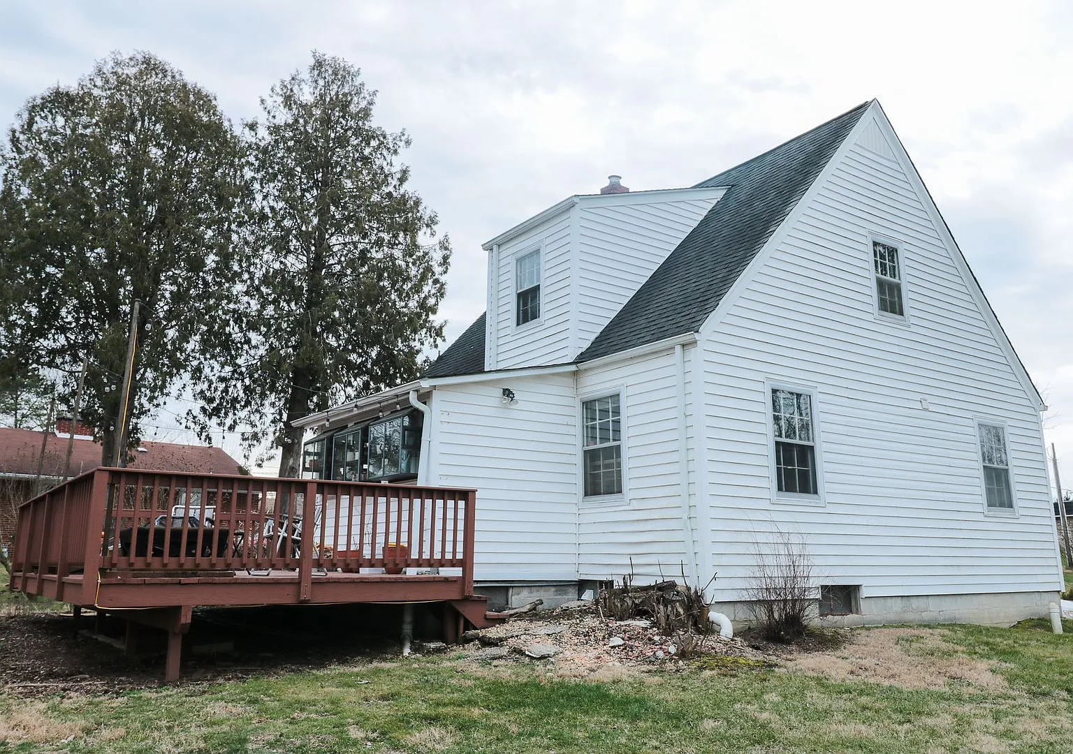Available for the 2027-2028 lease term. — Photo 2