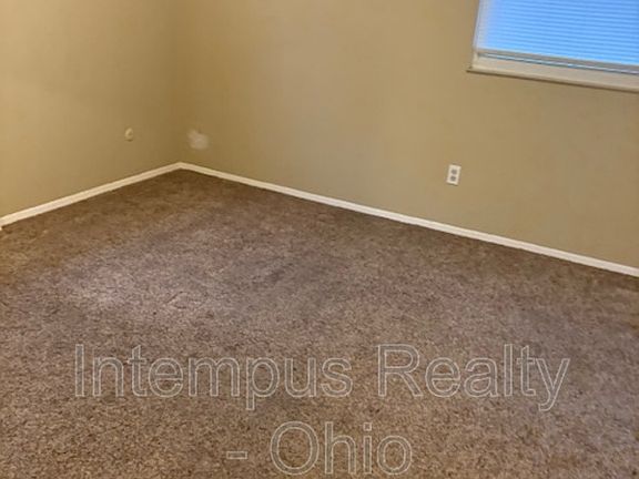 5th image of 57 Willow Dr APT 3