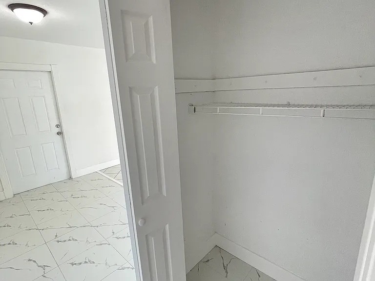 7200 NW 77th St — Photo 28