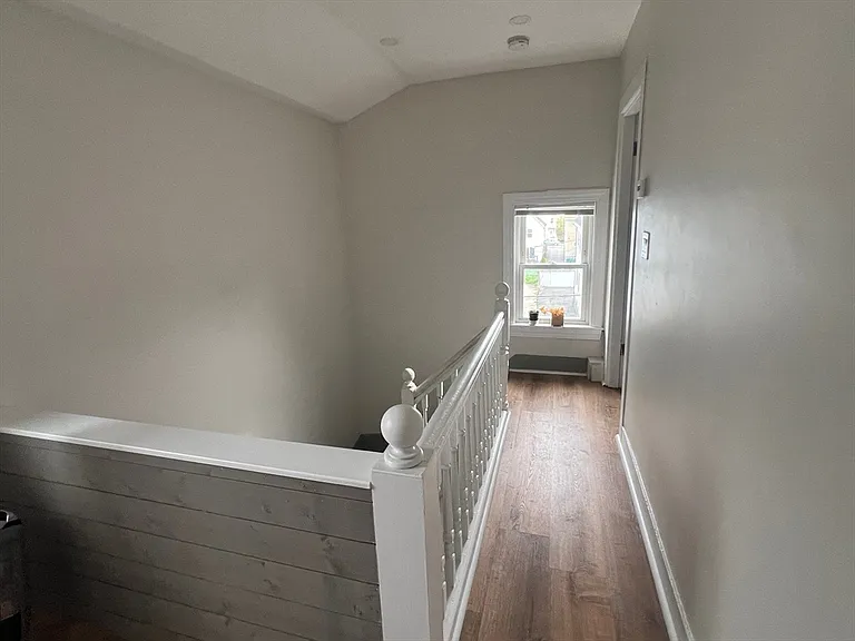 13 Edward St #2 — Photo 8
