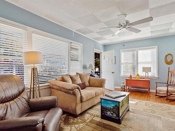 5th image of 1734 Alta Vista St