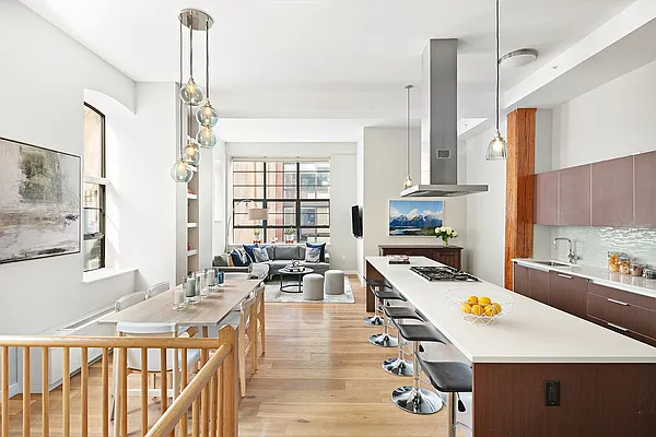Sold by Compass | media 1