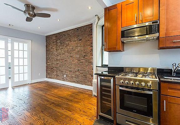 5th image of 380 E 10th St APT 4A