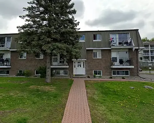 6640 Notre Dame St #306