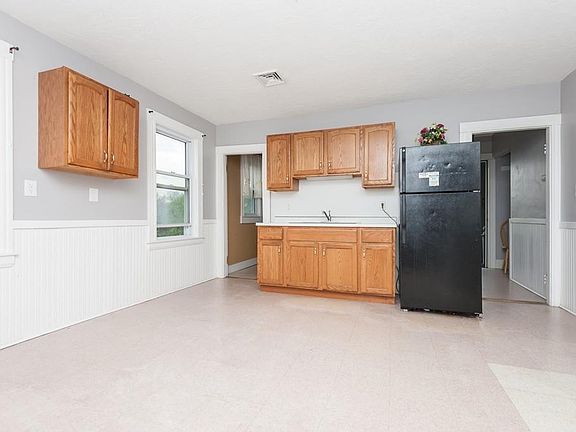 4th image of 31 Saint Joseph Ave #1