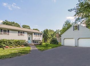 1 Essex St, Norton, MA 02766