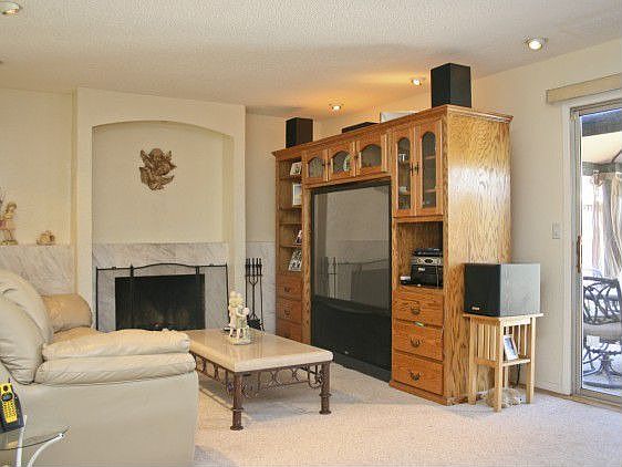 4th image of 674 Salt Lake Dr