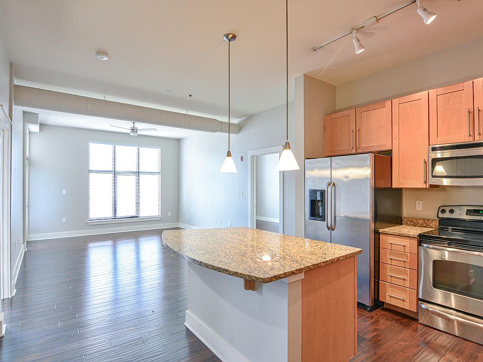 1st image of 220 Cedar St APT 404